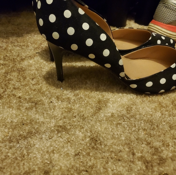 Heels - Picture 3 of 4